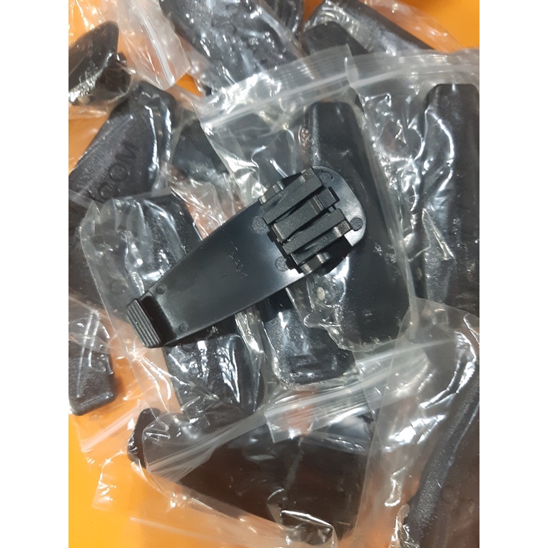 Beltclip v80 cantelan Icom U80 sangkutan Baterai Icom Klip  pinggang ht icom v80 kondisi baru dan Ic