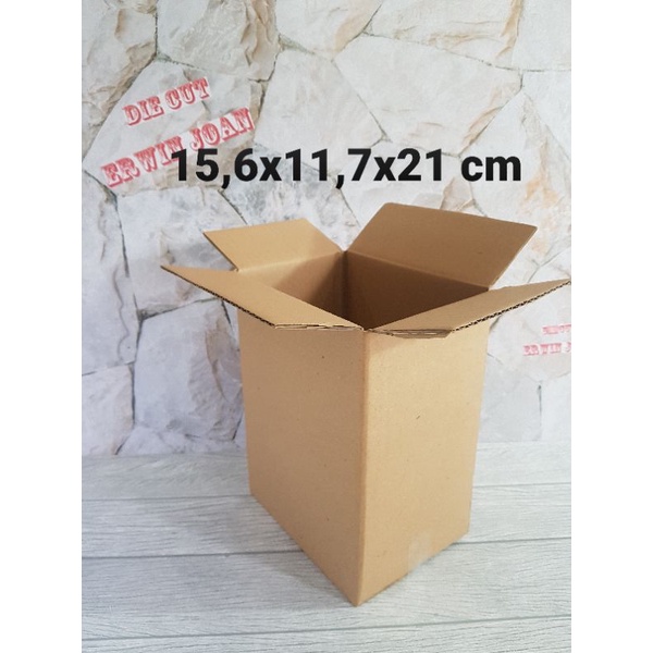 

Kardus / Box / uk 15,6x11,7x21 cm / Karton Packing Polos Baru ST