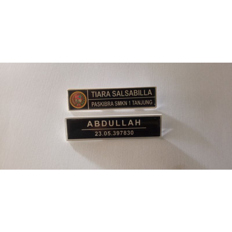 

Nametag / papan nama Akrilik lapis resin