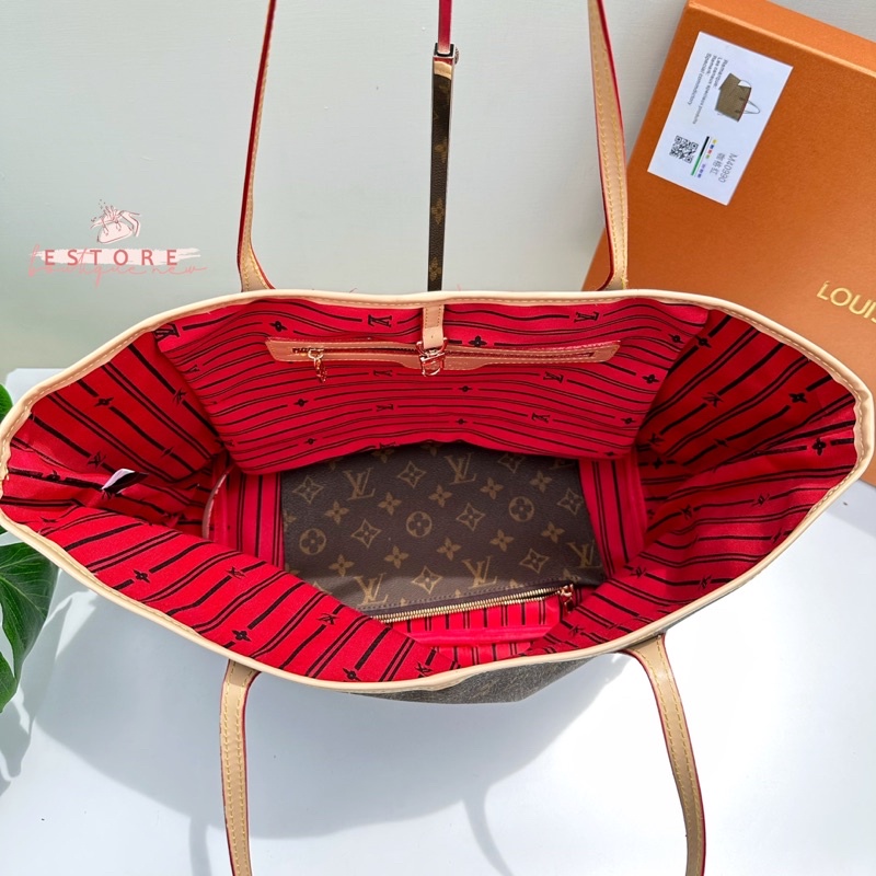 Tas Wanita Elvay Tote Signature