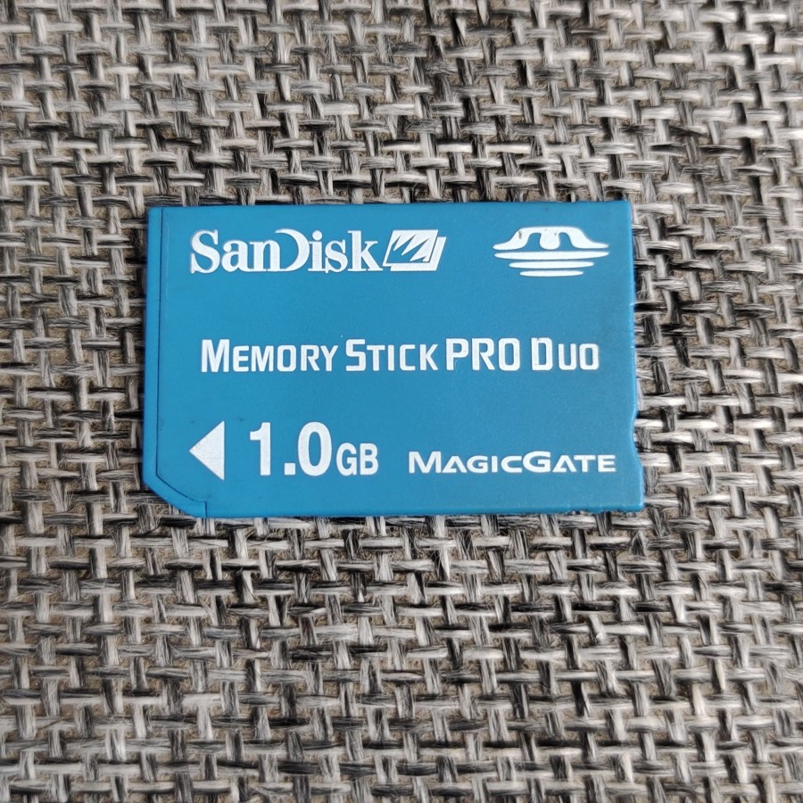 Sandisk Memory Stick Pro Duo 1GB Original Memori Card PSP Kamera