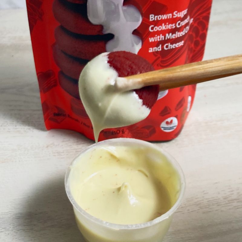 

[Whispers] Mud Cookies Melted Red Velvet Cookies With Chocolate Cheese Sauce