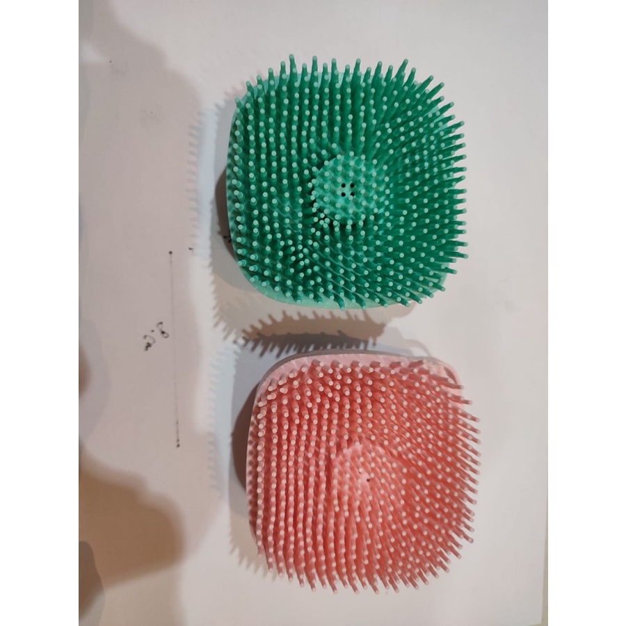 SILICONE MASSAGE BATH BRUSH