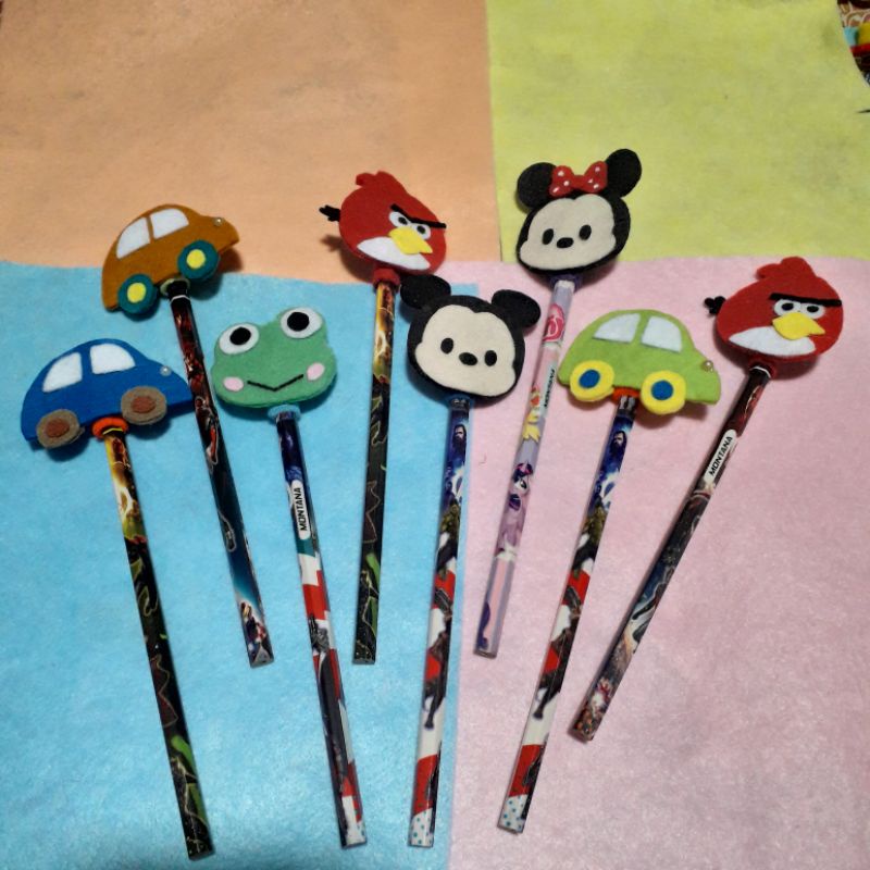 

PENSIL KARAKTER BAHAN FLANEL