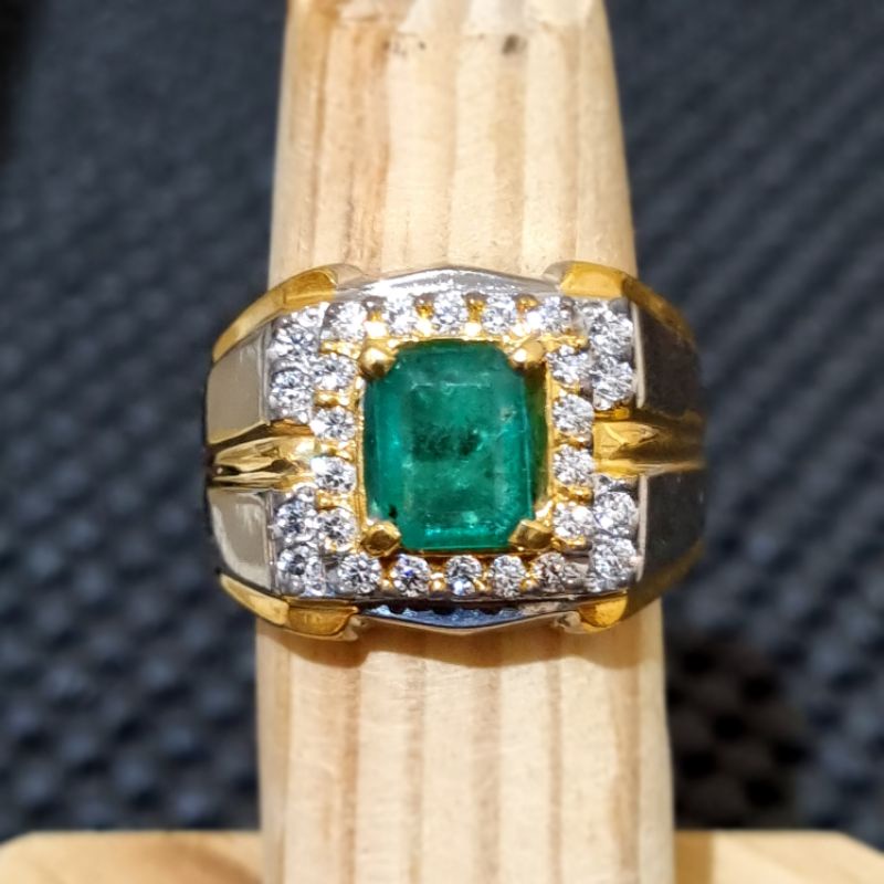 Natural Emerald Beryl (Zamrud) Vivid Green