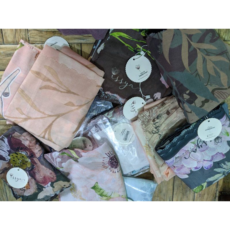issya scarf studio Paris syar'i 140x140