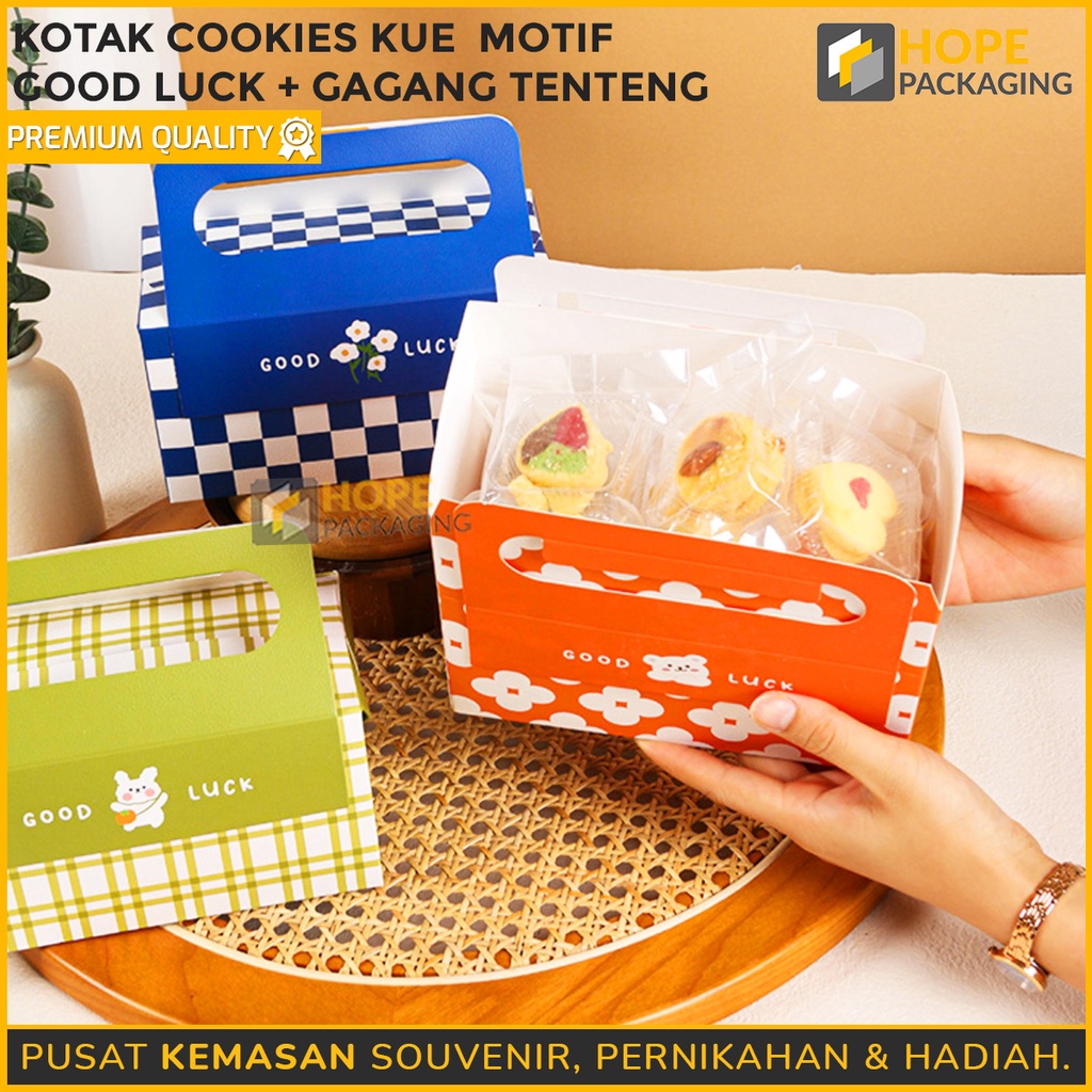 (Harga/ 1pcs ) Kotak Kue motif Good Luck + Gagang Tenteng uk16.5x 18x 10 cm