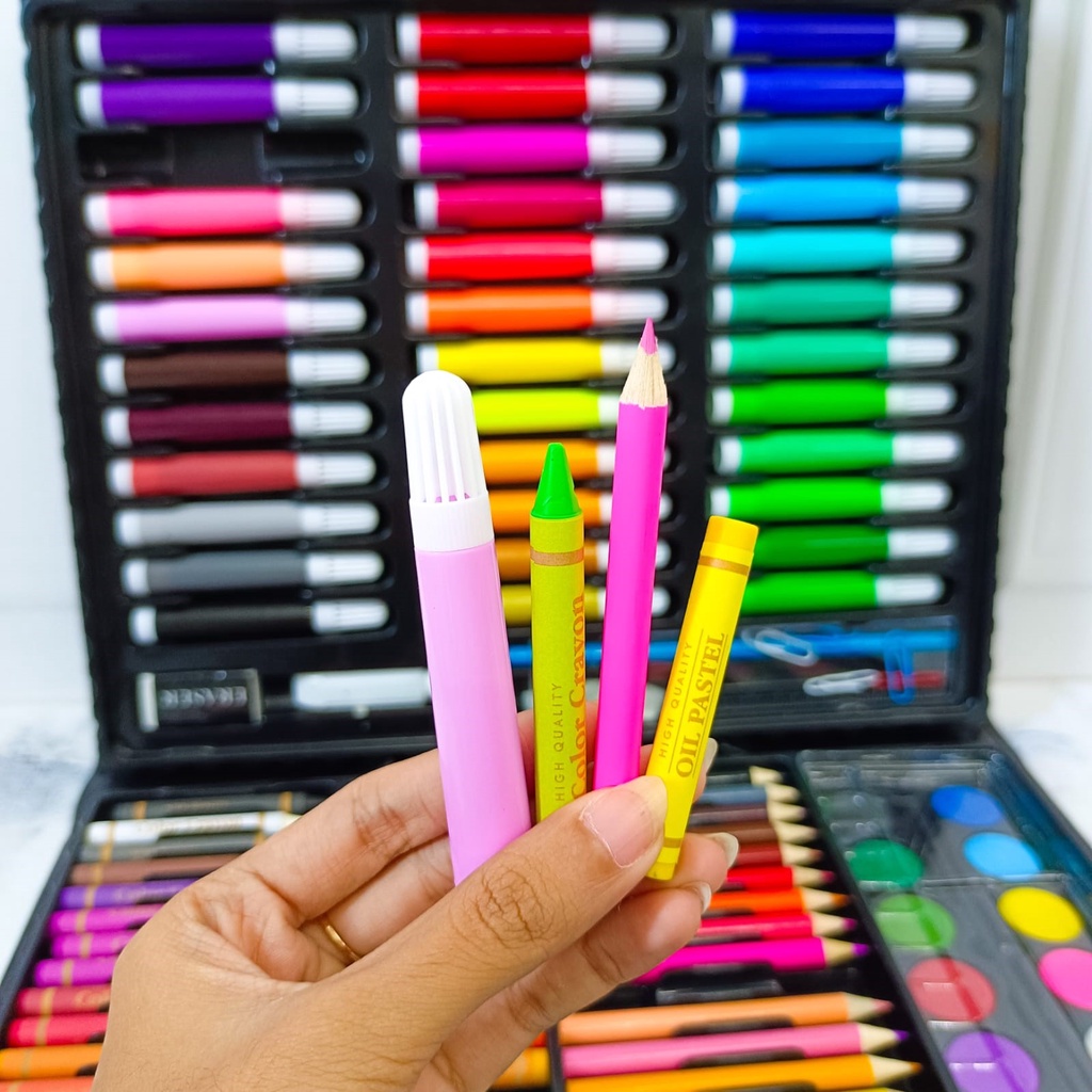 ART SET CRAYON MEWARNAI 150 PIECE STAPLES RAUTAN CAT AIR OIL PASTEL COD