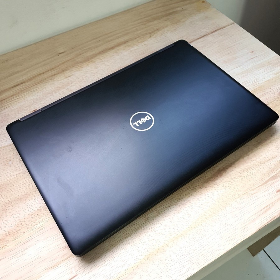 Dell latitude 5580 i5 Gen6 RAM 8GB SSD 256GB 15Inch