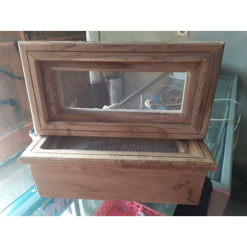 Loster Fentilasi Kayu Kawat Nyamuk Langsung Pengerajin