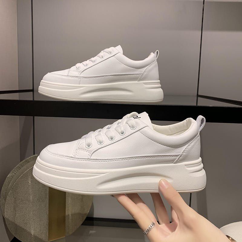 SEPATU WANITA SNEAKERS KASUAL FASHION YOUNGJI TERBARU