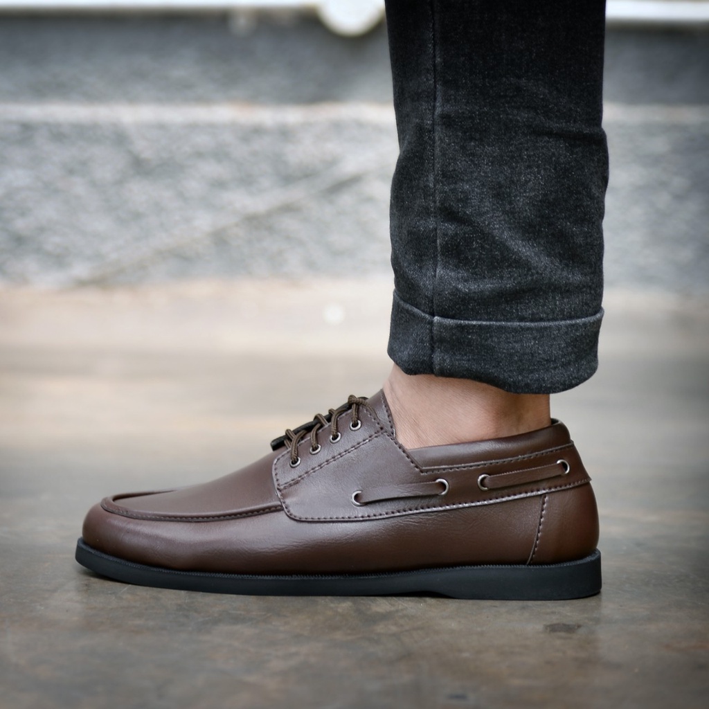 RIONZ x PERO SERIES - SEPATU FORMAL PRIA CASUAL PERKANTORAN BLACK BROWN KULIT PU ASLI ORIGINAL GAYA KEKINIAN MURAH - SepatuFormal Pantofel pria Resmi Formal Tali Hitam Coklat Kasual Kantor Kuliah Pesta Kondangan Gereja Kerja PNS Guru JY7001