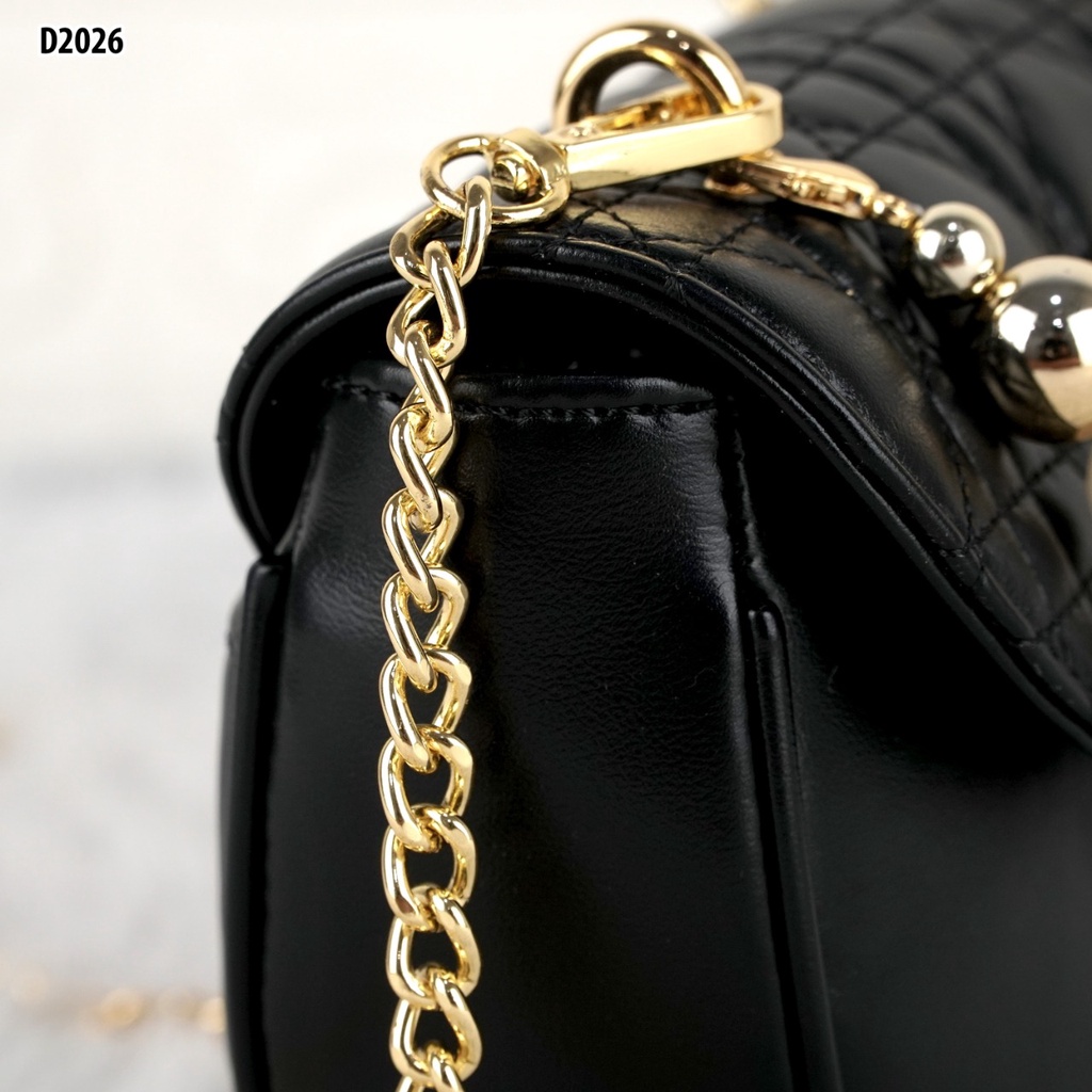 DR  BAG WITH PEARL D2026