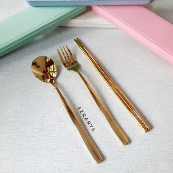 

Alat Korea Jual Stainless Limited Steel Makan Kotak Sendok Set - Sumpit Emas Biru Gold Garpu