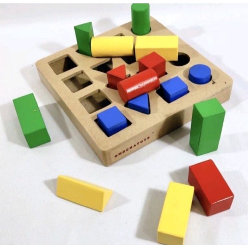 GE TOYS PAPAN PASAK GEOMETRI/MAINAN EDUKATIF MOTORIK HALUS/ALAT TERAPI WICARA