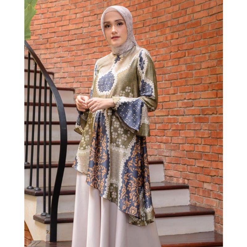 Preloved Wearing Klamby Anggrek Tunic