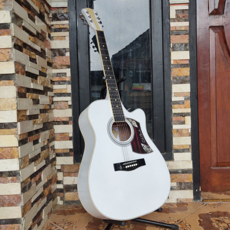Gitar Akustik jumbo /Gitar Akustik Cole clark/Gitar Custom