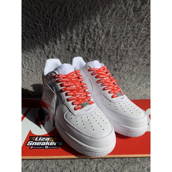 SEPATU NIKE AIR FORCE 1 LOW / SUPREME WHITE