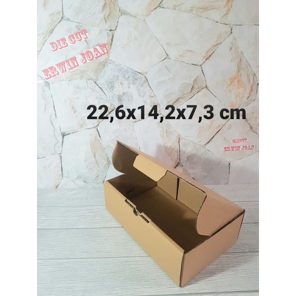 

Kardus Box uk 22,6x14,2x7,3 cm Kotak Karton DIECUT (.Bahan B Flute)