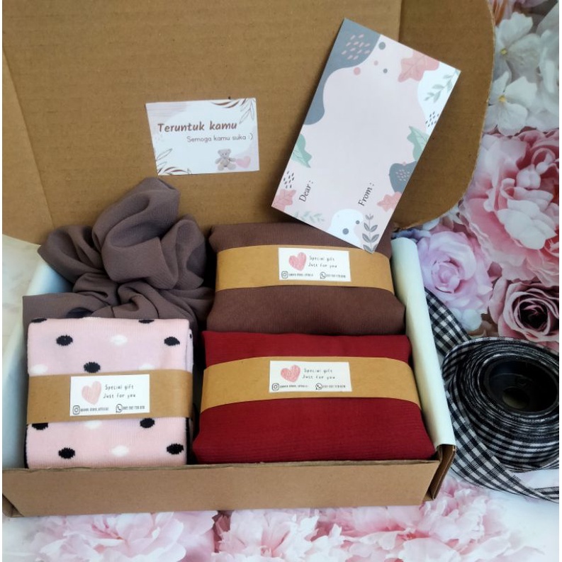 

HAMPERS/HAMPERS HIJAB/GIFTBOX/KADO ULTAH/HAMPERS UNIK/BELLA SQUARE/PAKET HEMAT