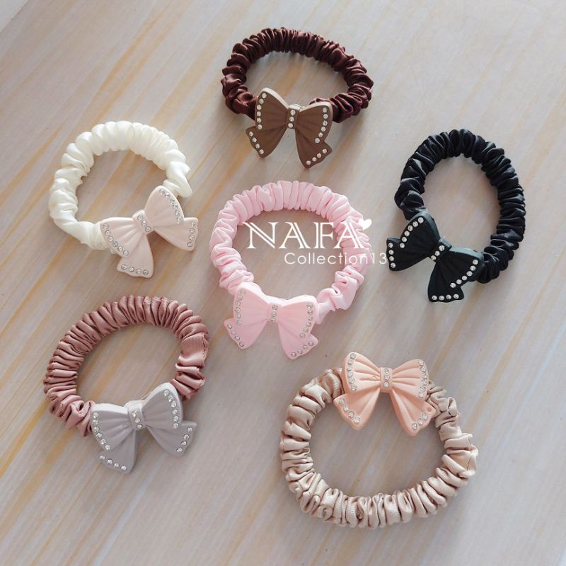 Ikat rambut pita