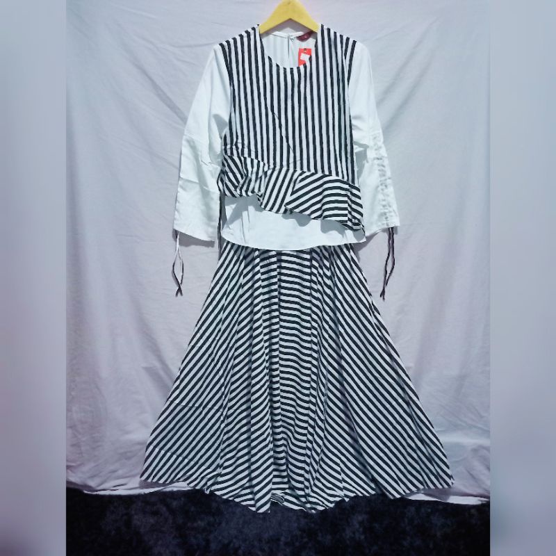 gamis taris busana model setelan salur hitam