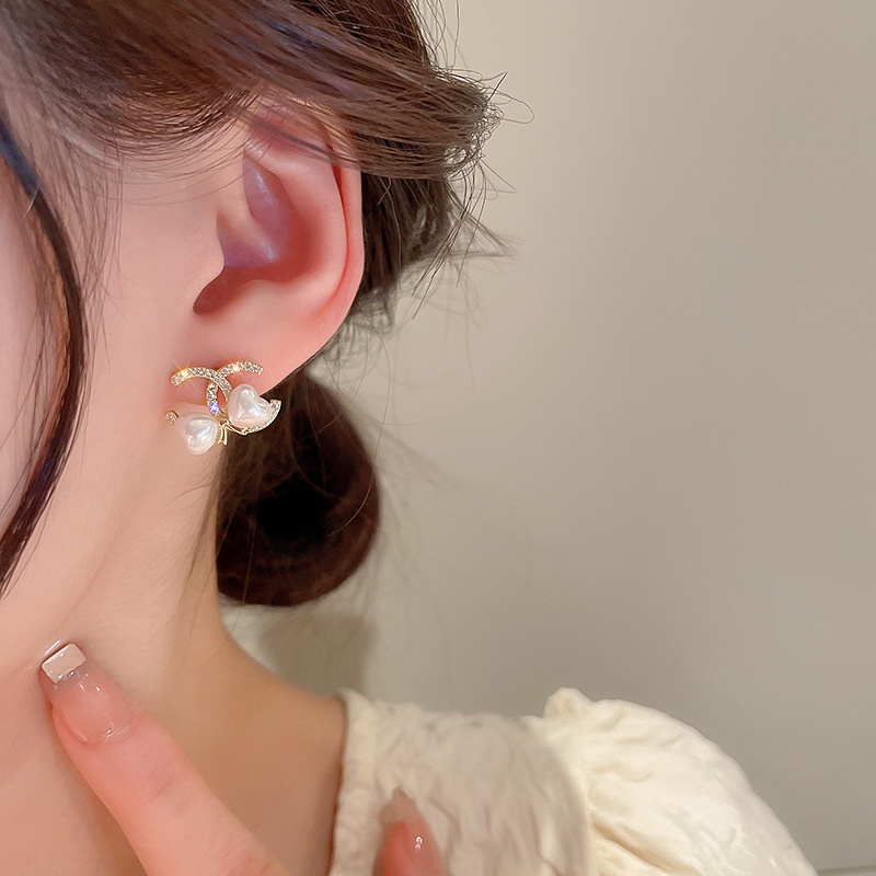 Anting Tusuk Huruf love Mutiara Anting Tusuk Perempuan Korea