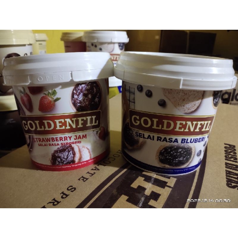 

Goldenfil fruit (stroberi/blueberi) jam