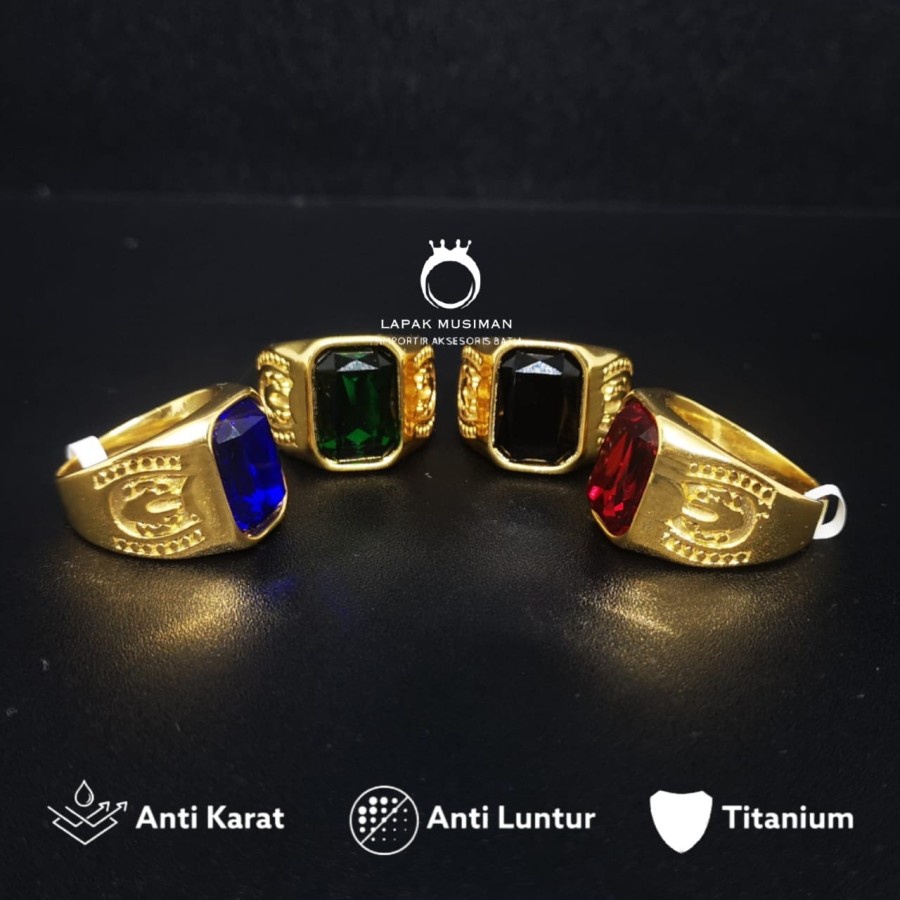 [Bayar Di Tempat] Cincin Pria Titanium Gold Anti Karat Kualitas Super Batu Permata LT01