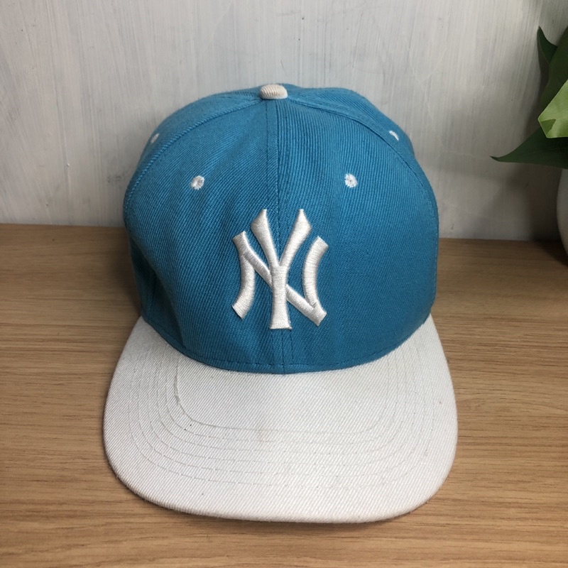 BLUE CAP NY PRELOVED