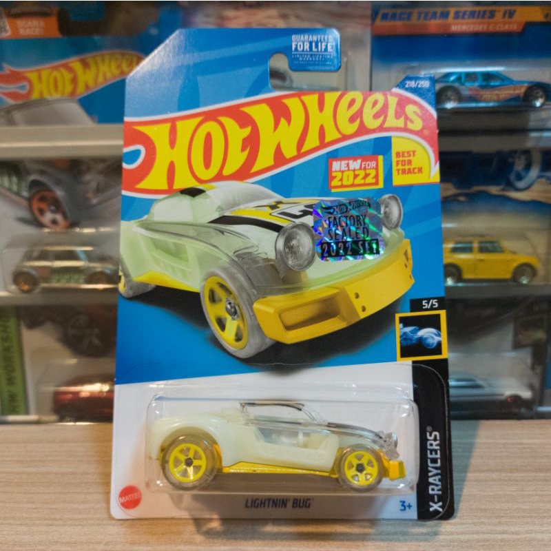 HOT WHEELS LIGHTNIN BUG YELLOW - GLOW IN THE DARK - FS 2022