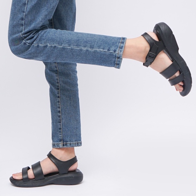 SARASARA YUK - CLARA Sepatu Sandal Wanita Wedges Tinggi 4cm Size 36 - 40 Model Silang dua Tali Strap Belakang Hak Sedang Sendal Gunung Cewek 37 38 39 SARA SARA Warna Grey Abu Hitam Putih Kekinian Premium Terbaru Shoes Ori Original Mall Official Store