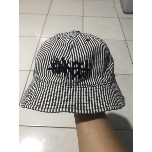PRELOVED BUCKET HAT MLB YANKEES