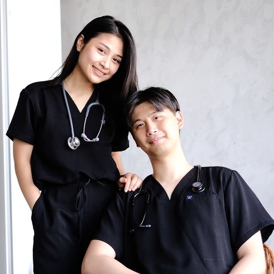 Baju Jaga V NECK SS - BLACK Scrubs Theatre Blues First Line Pendek