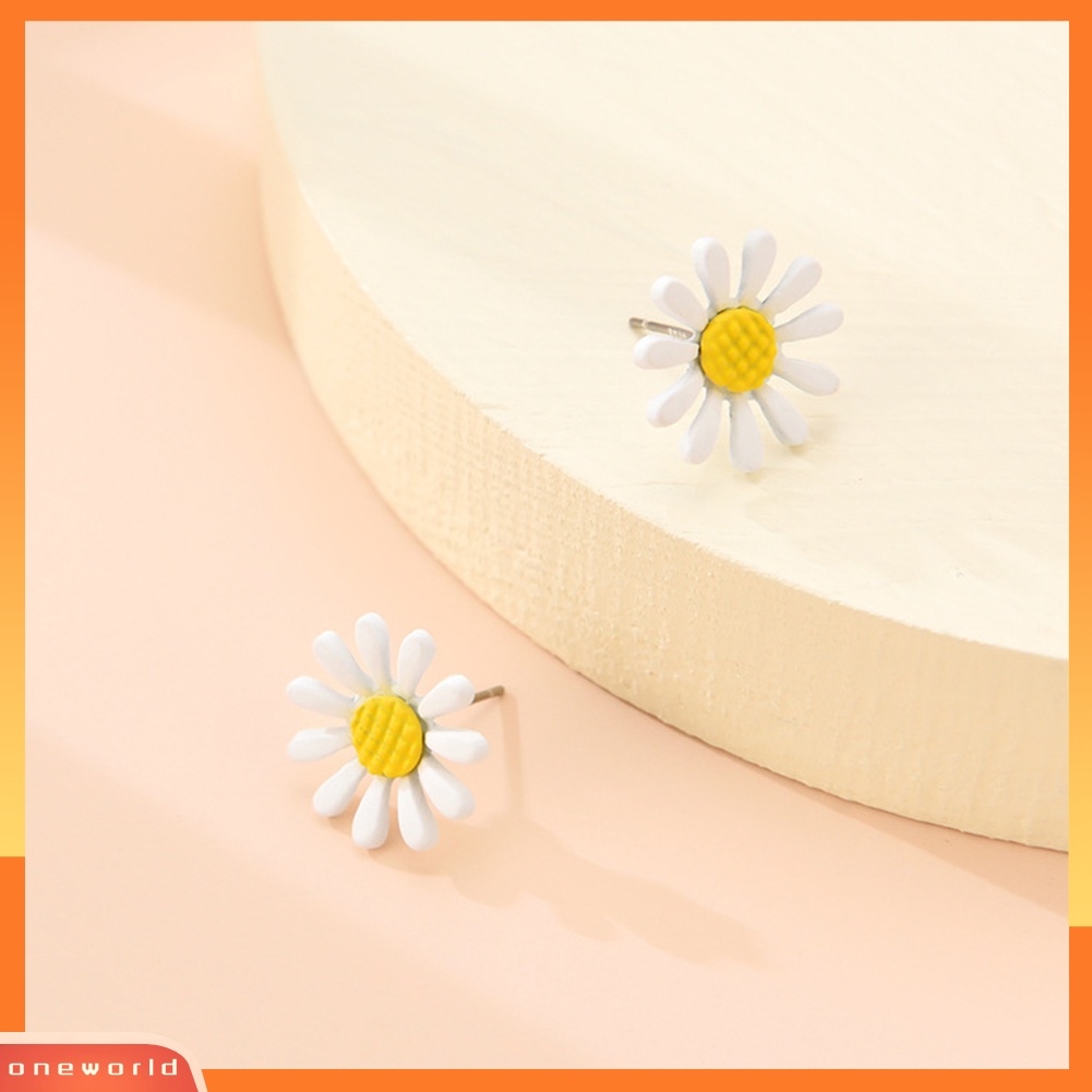 [WONE] Elegan Wanita Kecil Resin Marguerite Ear Stud Earrings Tindik Perhiasan Hadiah