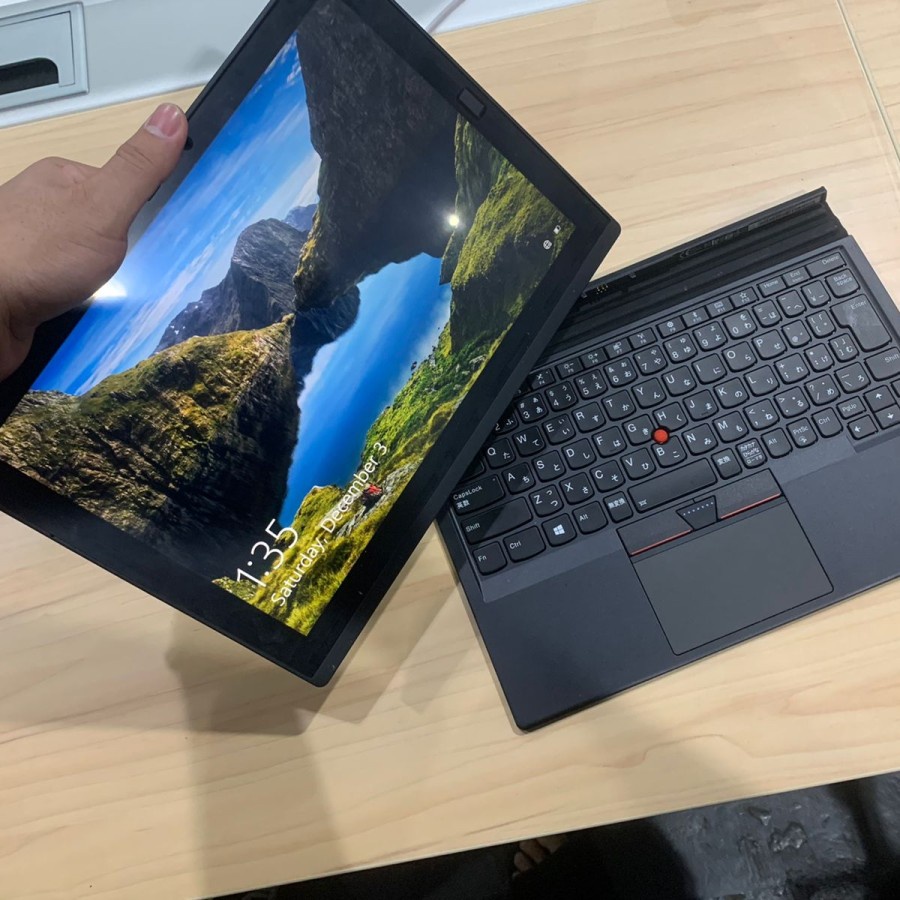 Lenovo Thinkpad X1 Tablet 2in1 Core I5 Generasi 7 Ram 8 GB ssd 256 gb
