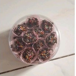 

KUE KERING NATAL LEBARAN TAHUN BARU IMBLEK 180 - 190 Ml ml • COKLAT BOX / COKLAT VALANTINE / CEMILAN COKLAT / COKAT CRUNCHY •