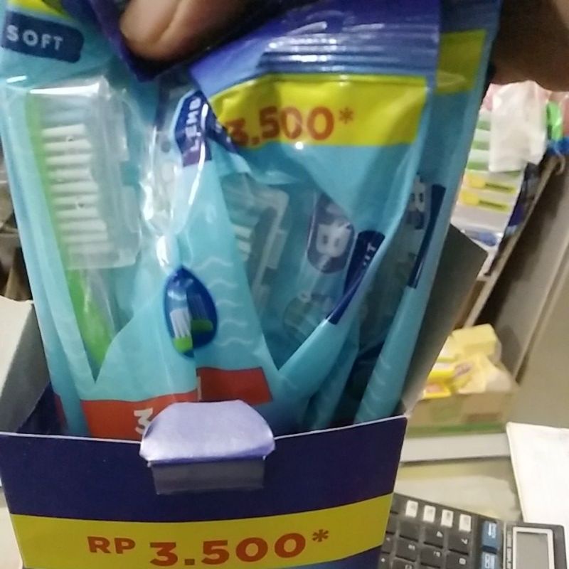 ORAL-B SIKAT GIGI