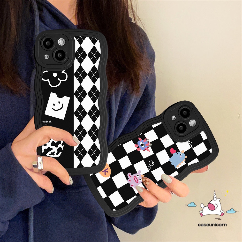 IPHONE Casing Tepi Bergelombang Kompatibel Untuk Iphone11 14 13 12 Pro Max 6 6s 8 7 Plus 14Plus XR X XS Max SE 2020papan Catur Diamond Grid Kartun Monster Kecil Soft TPU Cover