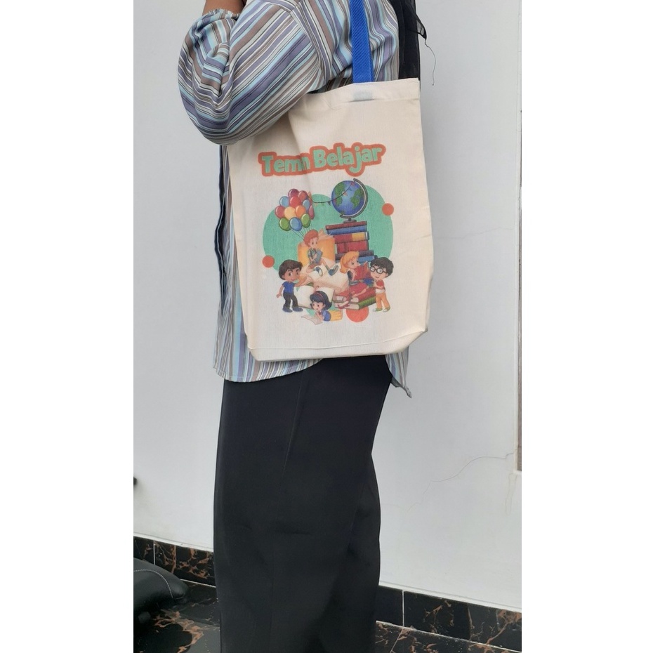 

Tas Goodie Bag Ultah Kain Blacu Sablon Nama Anak/ Tote Bag Blacu Custom Sablon