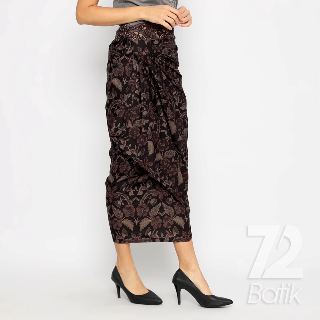 ROK BATIK SPAN Jena Skirt Lilit Kebaya Instan Modern Wanita Motif Danun Singkong Warna Hitam Tanah 723365 Cap 72  - Rok Batik Lilit Bawahan Skirt Kamen Kebaya Songket Batik Panjang Plisket Span Instan Jadi Bali Lembaran Premium Modern Untuk Wanita