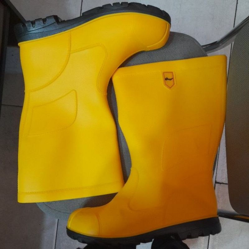 Sepatu boot safety Besafe  / Sepatu Boot Rubber Safety Besafe