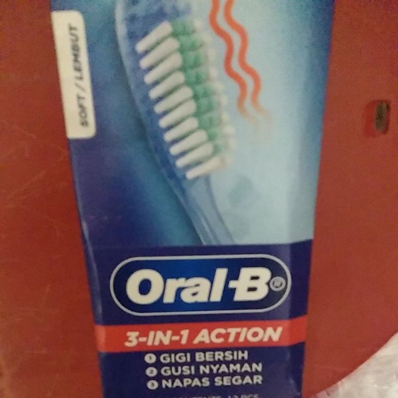 ORAL-B SIKAT GIGI