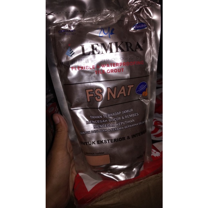 PENGISI RONGGA KERAMIK/GRANIT/NAT KERAMIK DAN GRANIT LEMKRA 1 KG