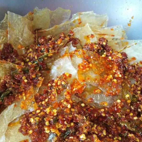 

5.5 sale Keripik kaca extra pedas daun jeruk kemasan pouch ukuran 50 gr