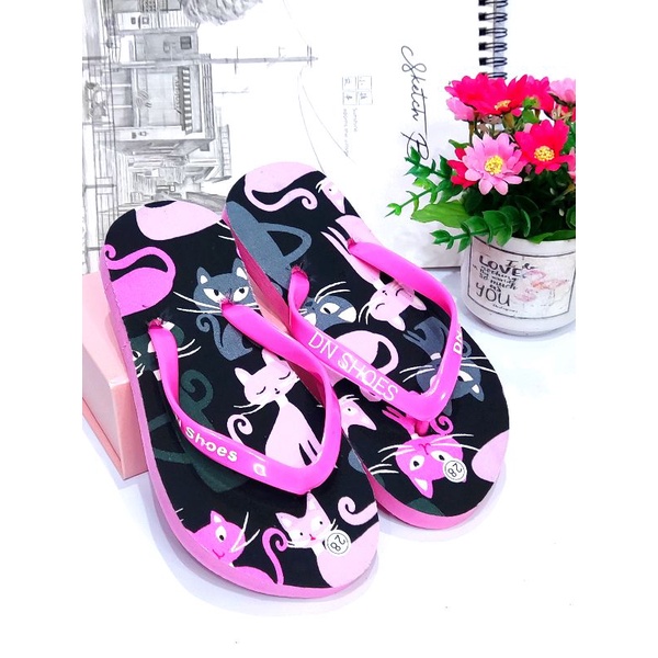 Sandal Anak Perempuan motif Kucing hitam