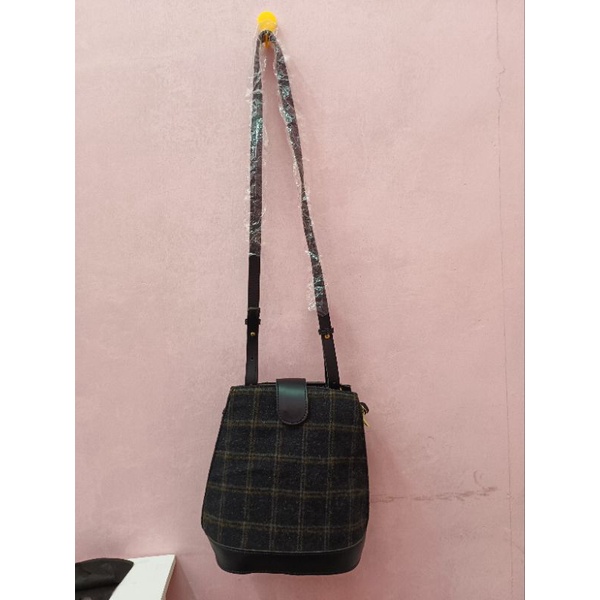 TAS BERBULU YAYANG