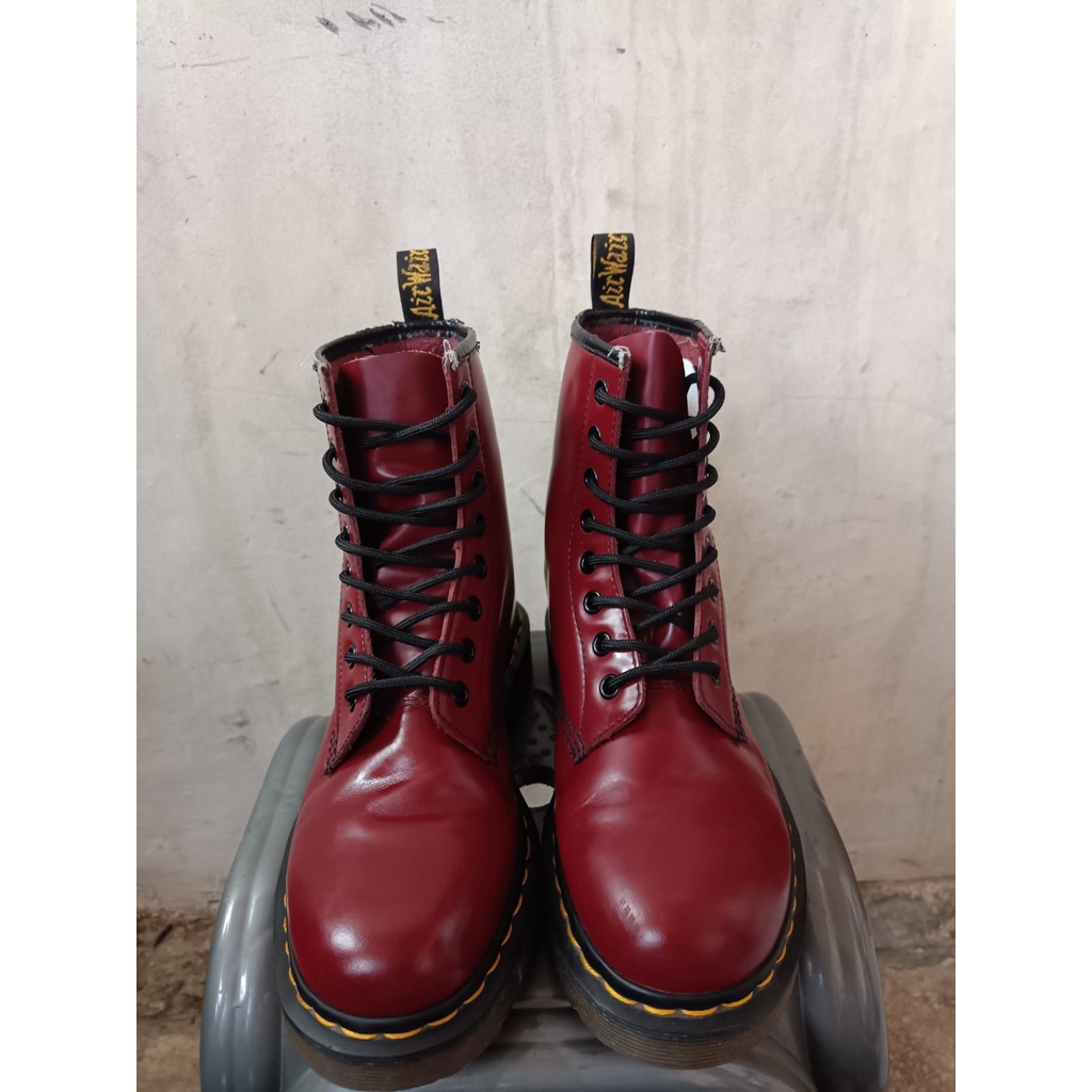 Sepatu Dr. Martens Red Cherry ( Docmart 1460 ) Second Original