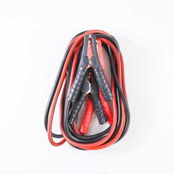 Autoleader Kabel Starter Jumper Leads Pure Copper 800 AMP 2.8 m - D800 Dilapisi dengan material PVC berkualitas tinggi sehingga menciptakan kabel yang bermutu dan awet. Lapisan pada bagian penjepit juga mencegah Anda dari bahaya setrum listrik.