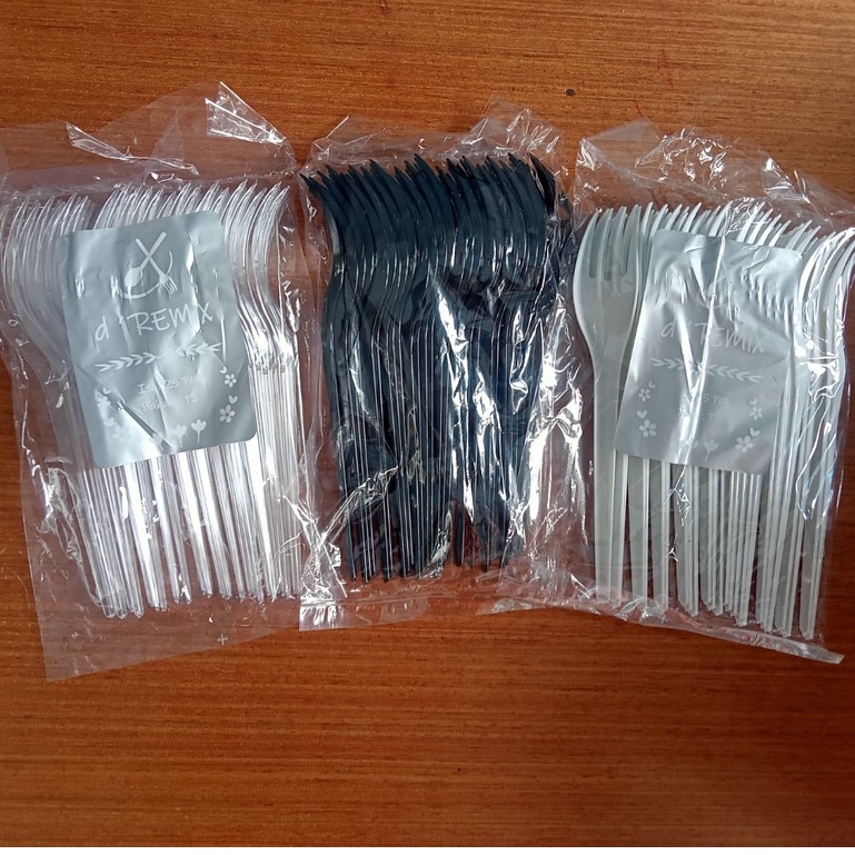 

Garpu Makan Bahan Plastik Putih , Hitam & Bening (25pcs)